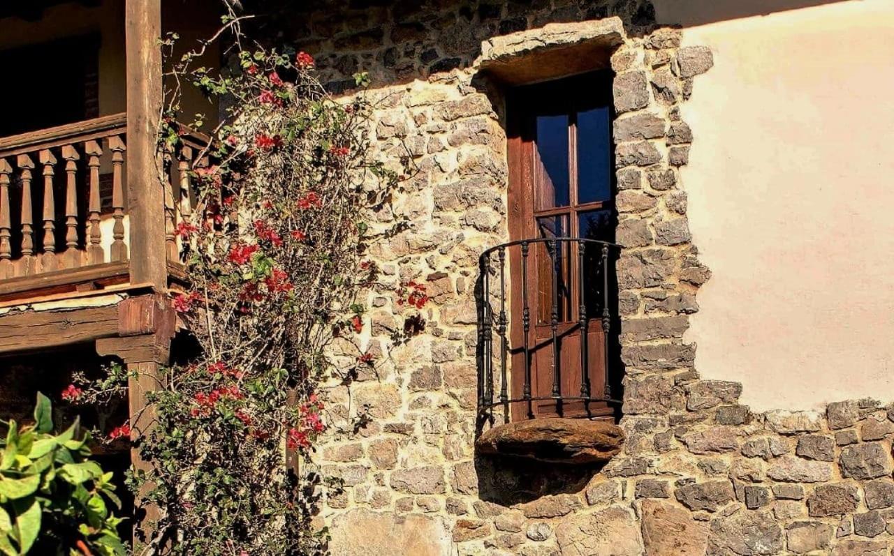 La Montana Magica Hotel Rural Vibano Exterior foto